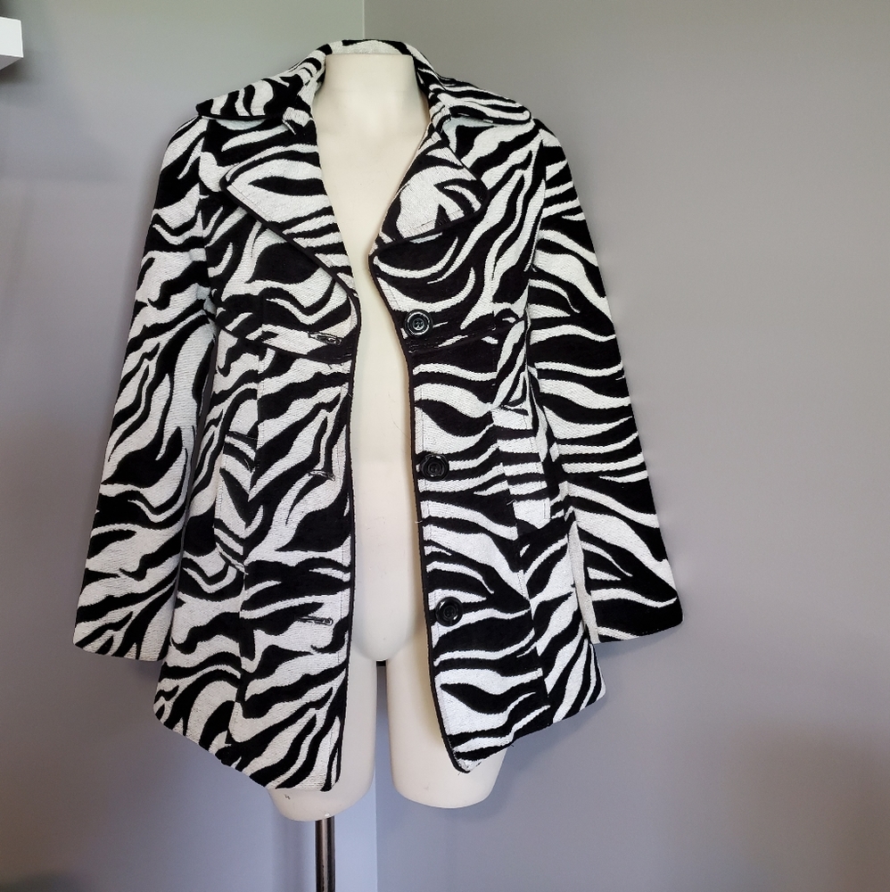Wetseal zebra coat